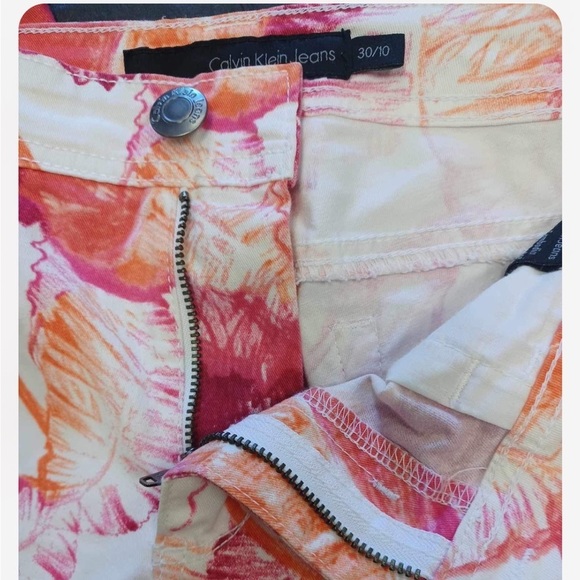 Calvin Klein Women's Ankle Jeans - Pink and Orange Pattern - Picture 7 of 9